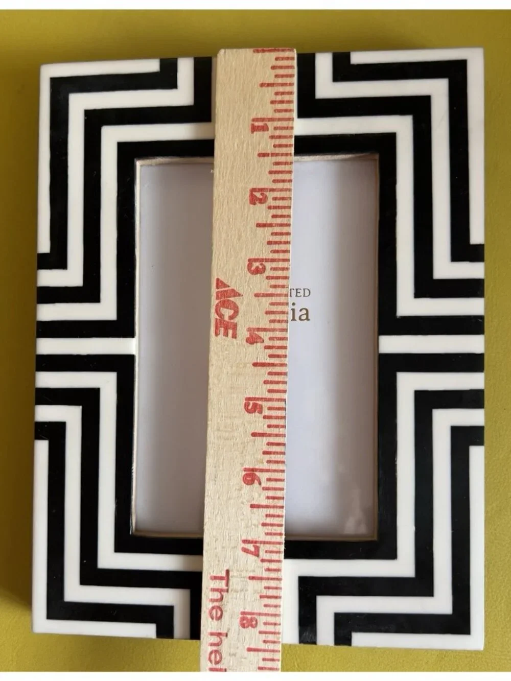 Geometric Stripe Picture Frame 4